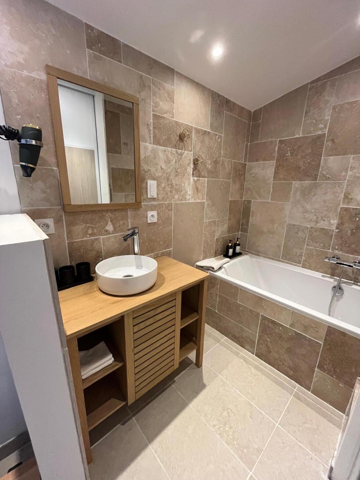 Suite Avec Sauna 36M² 니오르 외부 사진